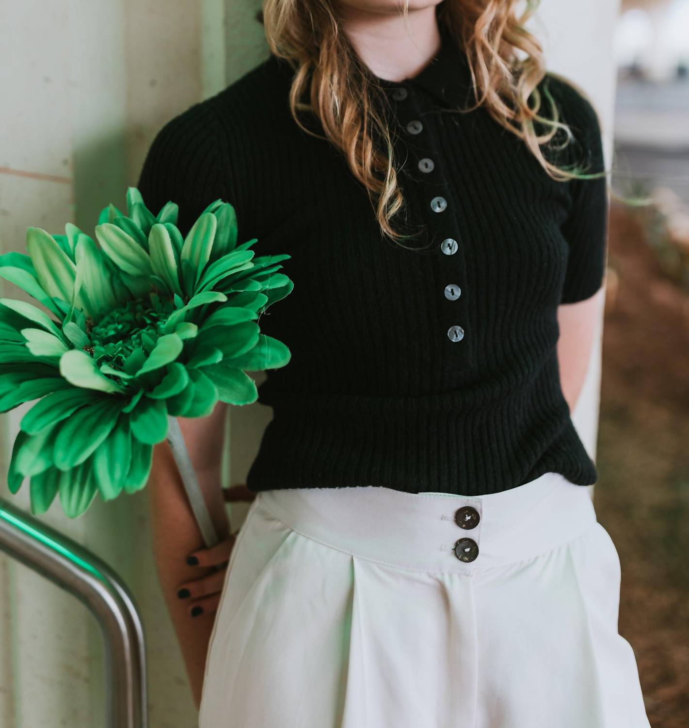 7115 By Szeki - Molly Collared Short Sleeves Top