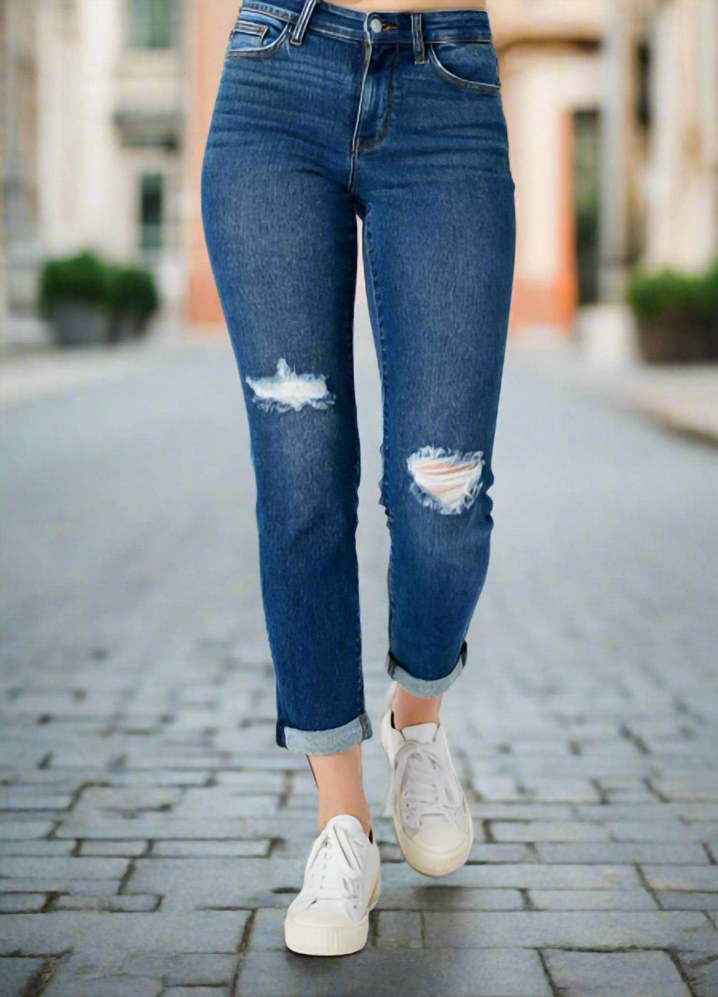 Judy Blue - Women's Mid Rise Slim Destroyed Jeans