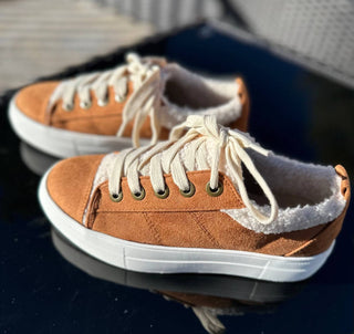 Mars Sky Shoes - Women Furry Lace Up Low Top Sneakers