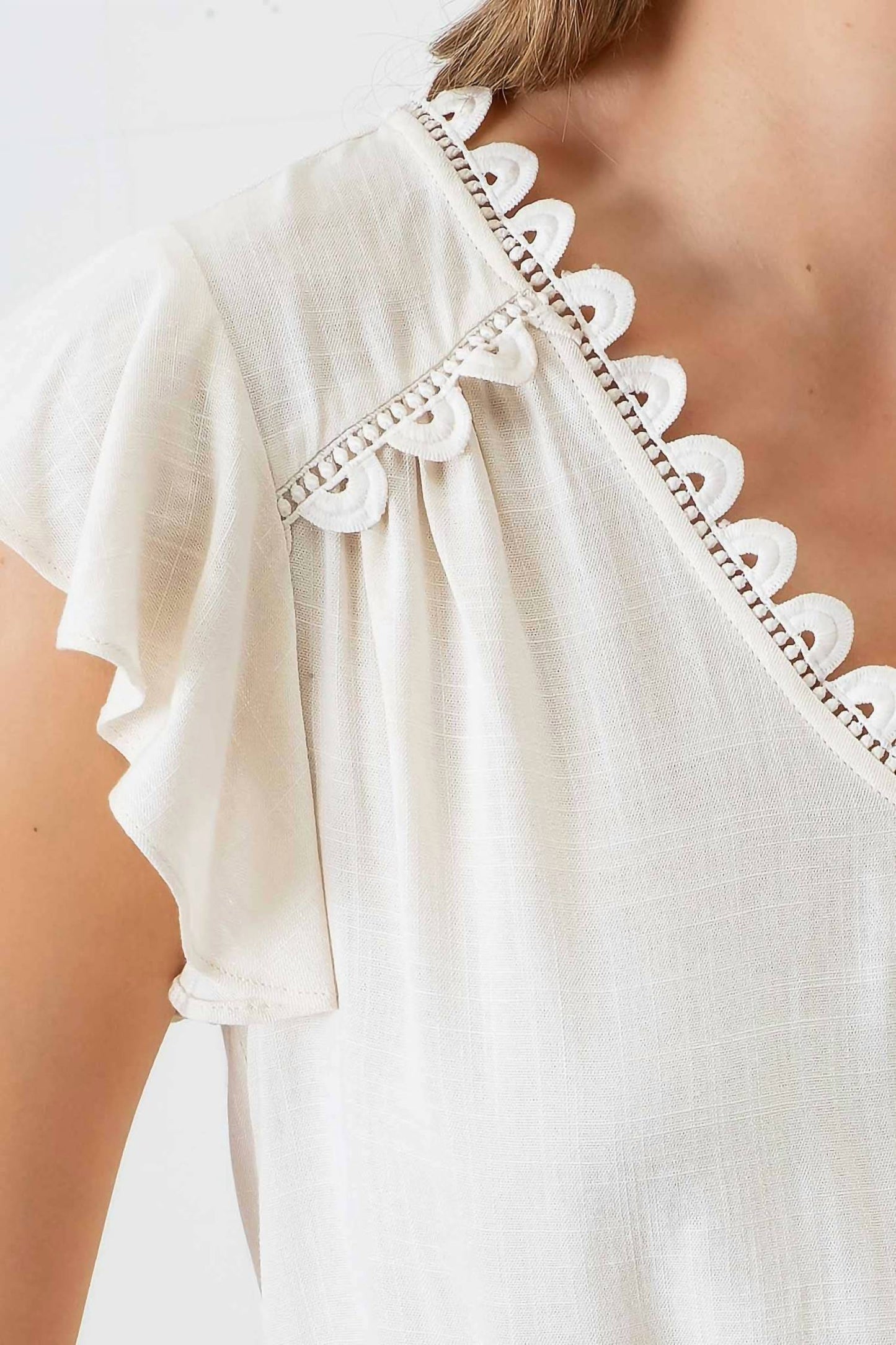 Blu Pepper - Scallop Lace Trim Back Tie Short Sleeve Crop Top