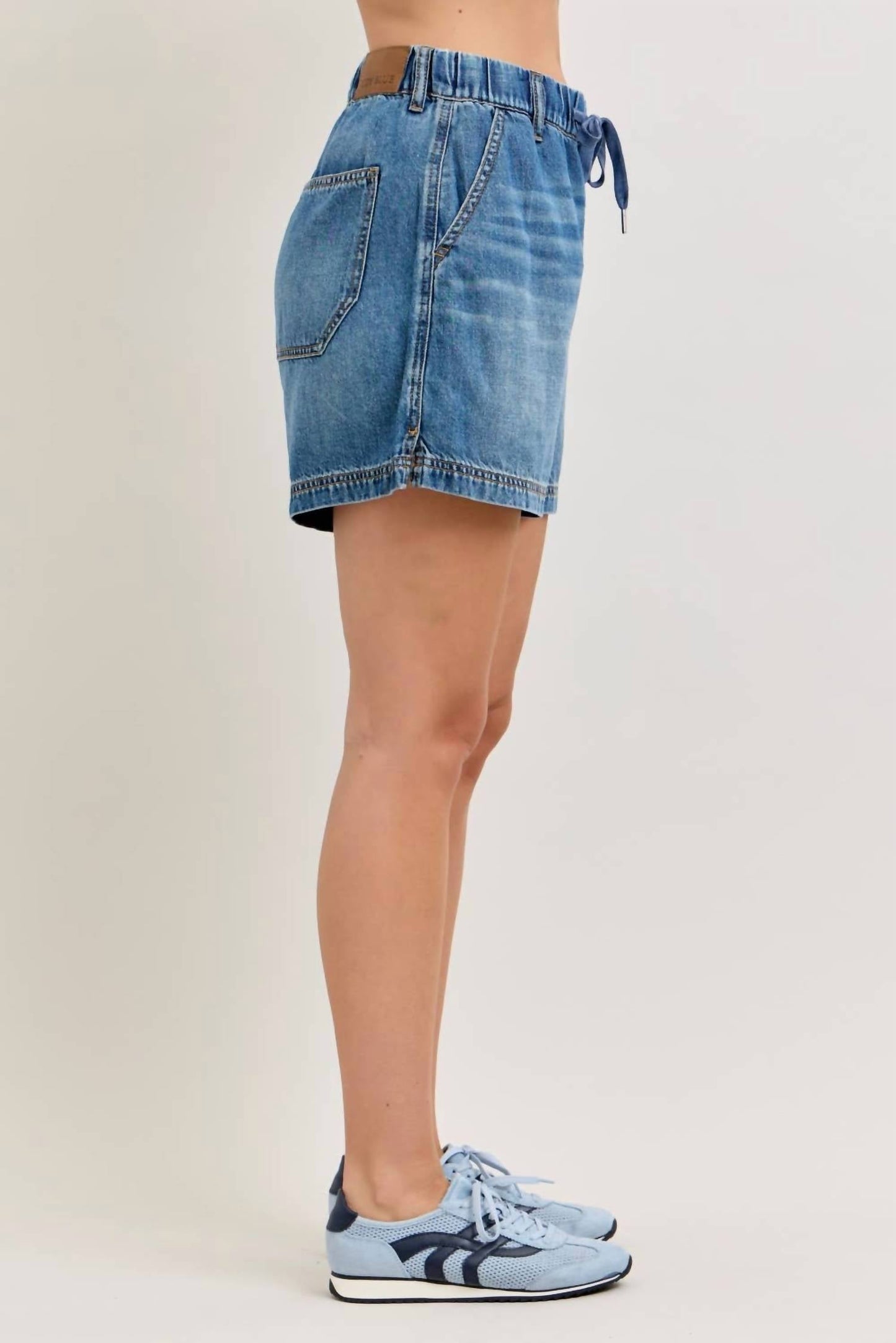 Judy Blue - High Waisted Featherweight Baggy Shorts
