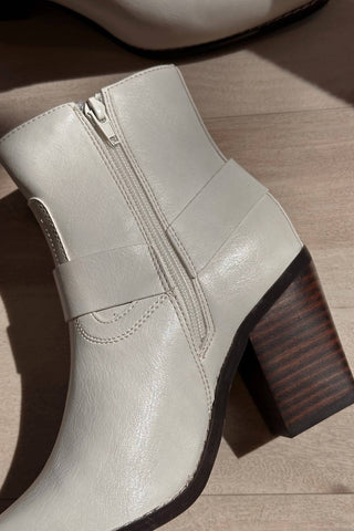 Oasis Society - Women's Jackson Ankle Boots
