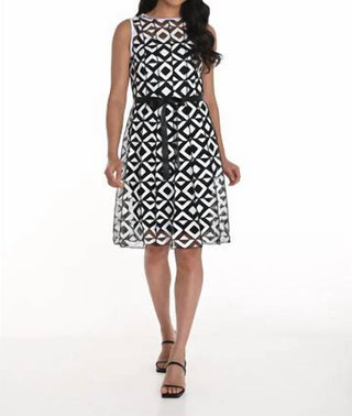 Frank Lyman - Geometric Lace Dress