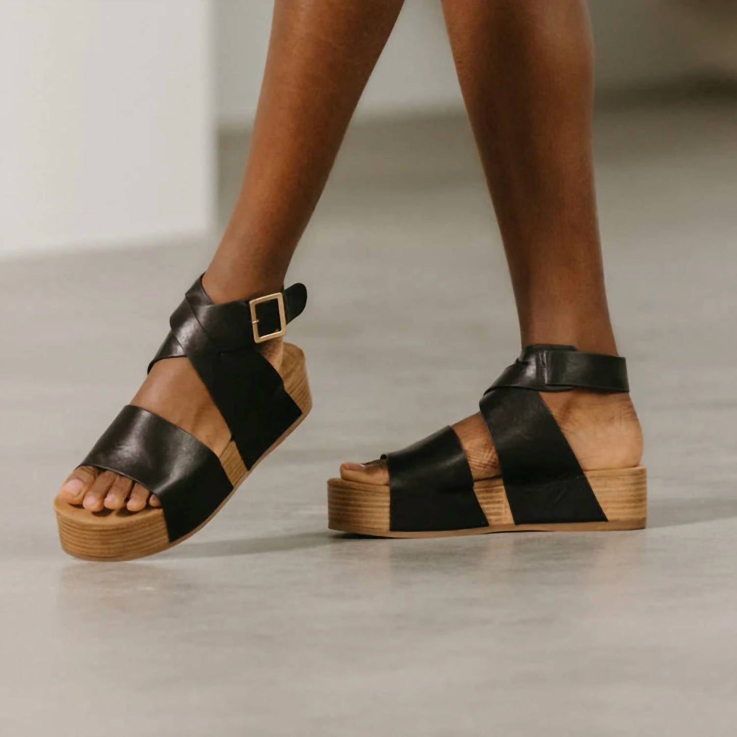 Kelsi Dagger - Women's Dunes Ankle Platform