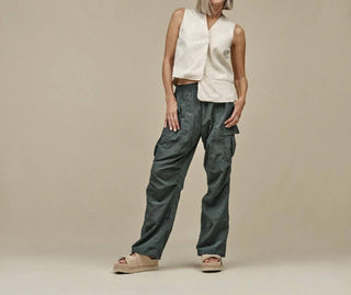 Ugg - Women's Goldenstar Hi Slide