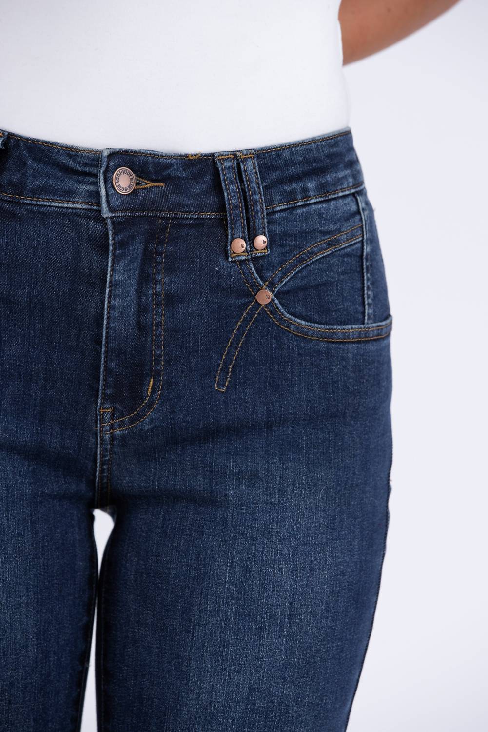 Judy Blue - Center Stage High-rise Straight Leg Cropped Jeans