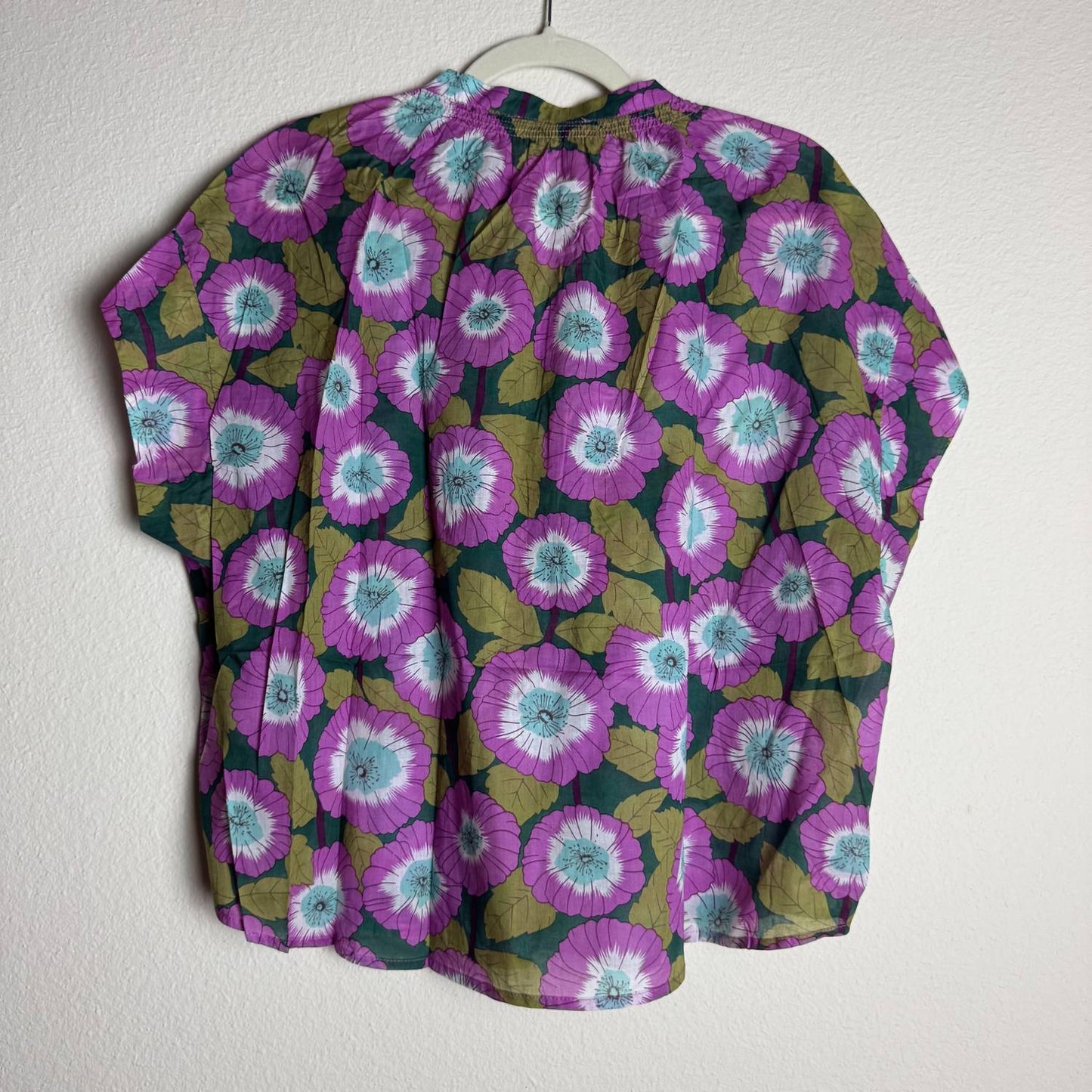 Colorblock - Floral Sleeveless Quarter Button Front Blouse