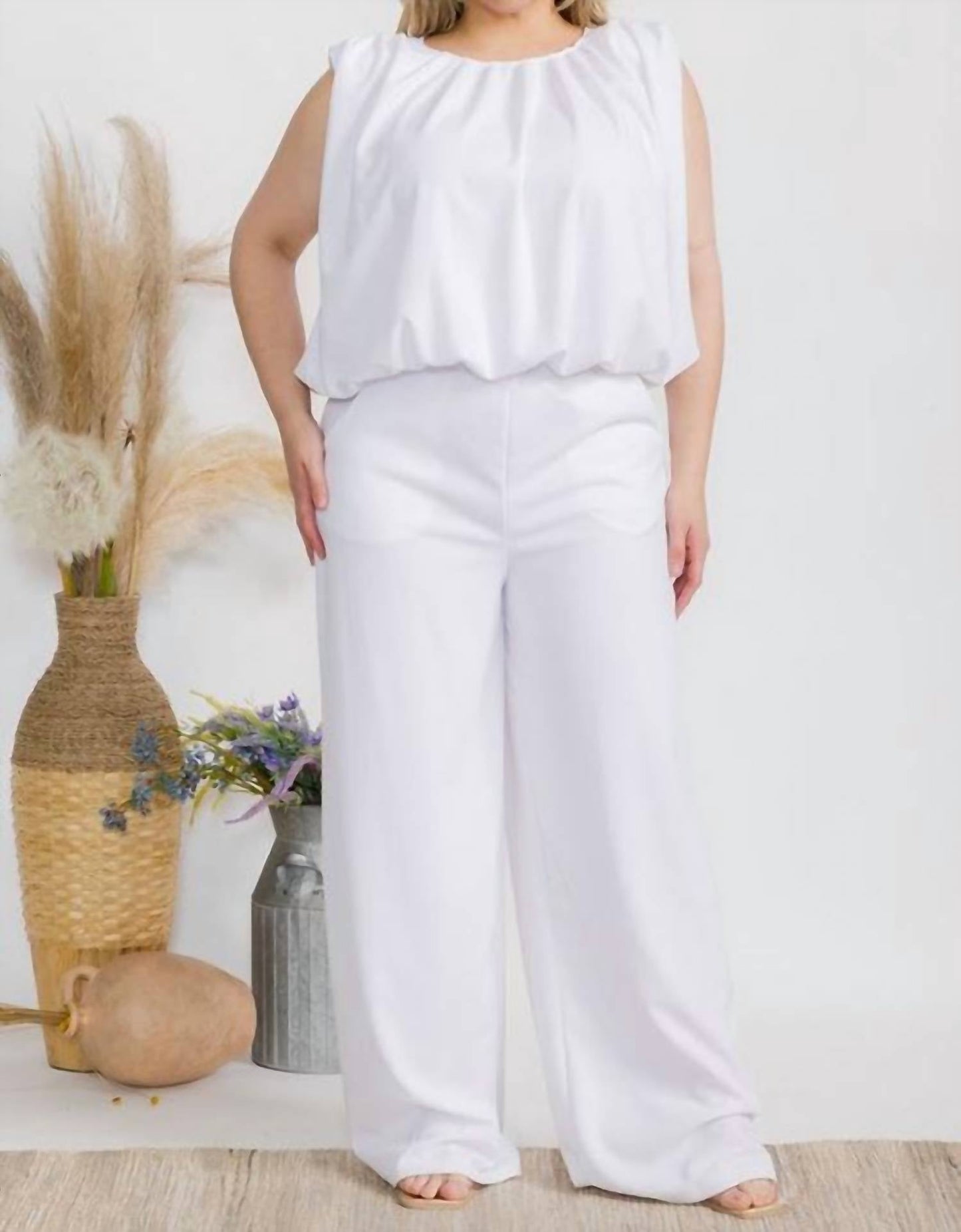 Karen T Design - Sleeveless And Wide-leg Pant Set