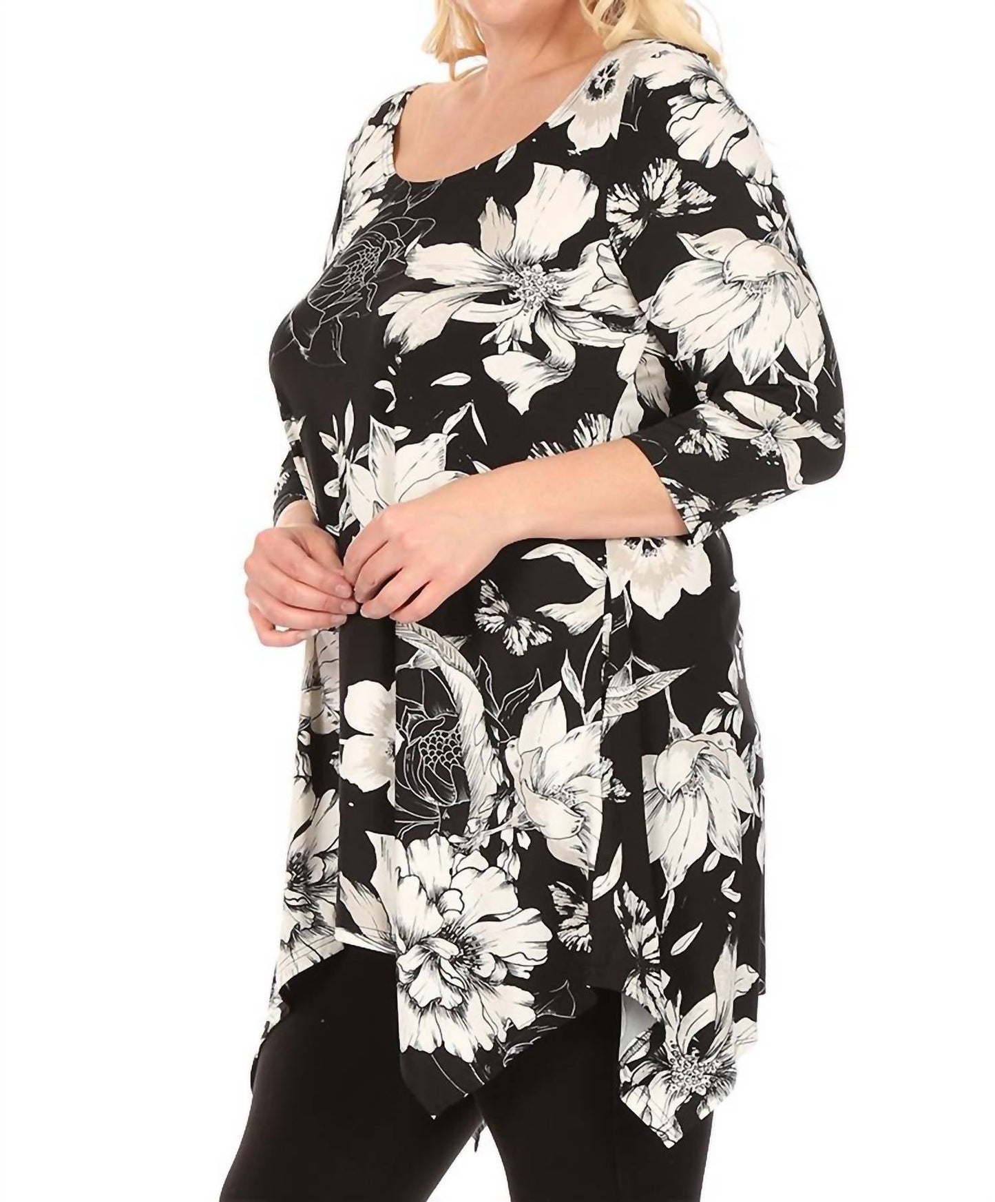 White Mark - Plus Size Floral Scoop Neck Tunic Top with Pockets