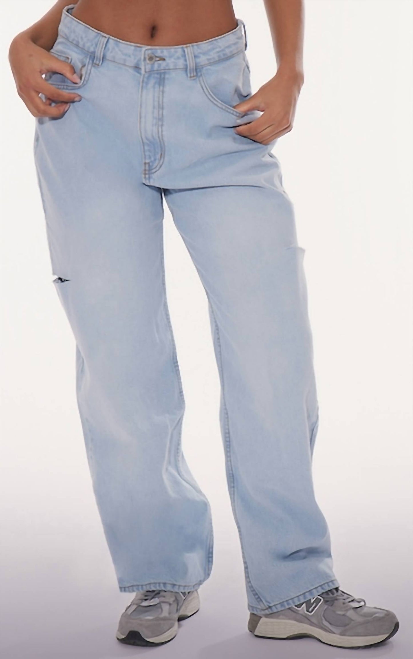 Prettylittlething - Wash Thigh Split Boyfriend Jean