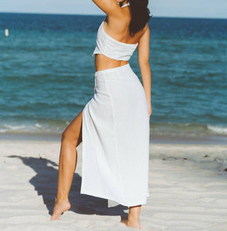 Soah - Women's Scarlet Linen Wrap Skirt