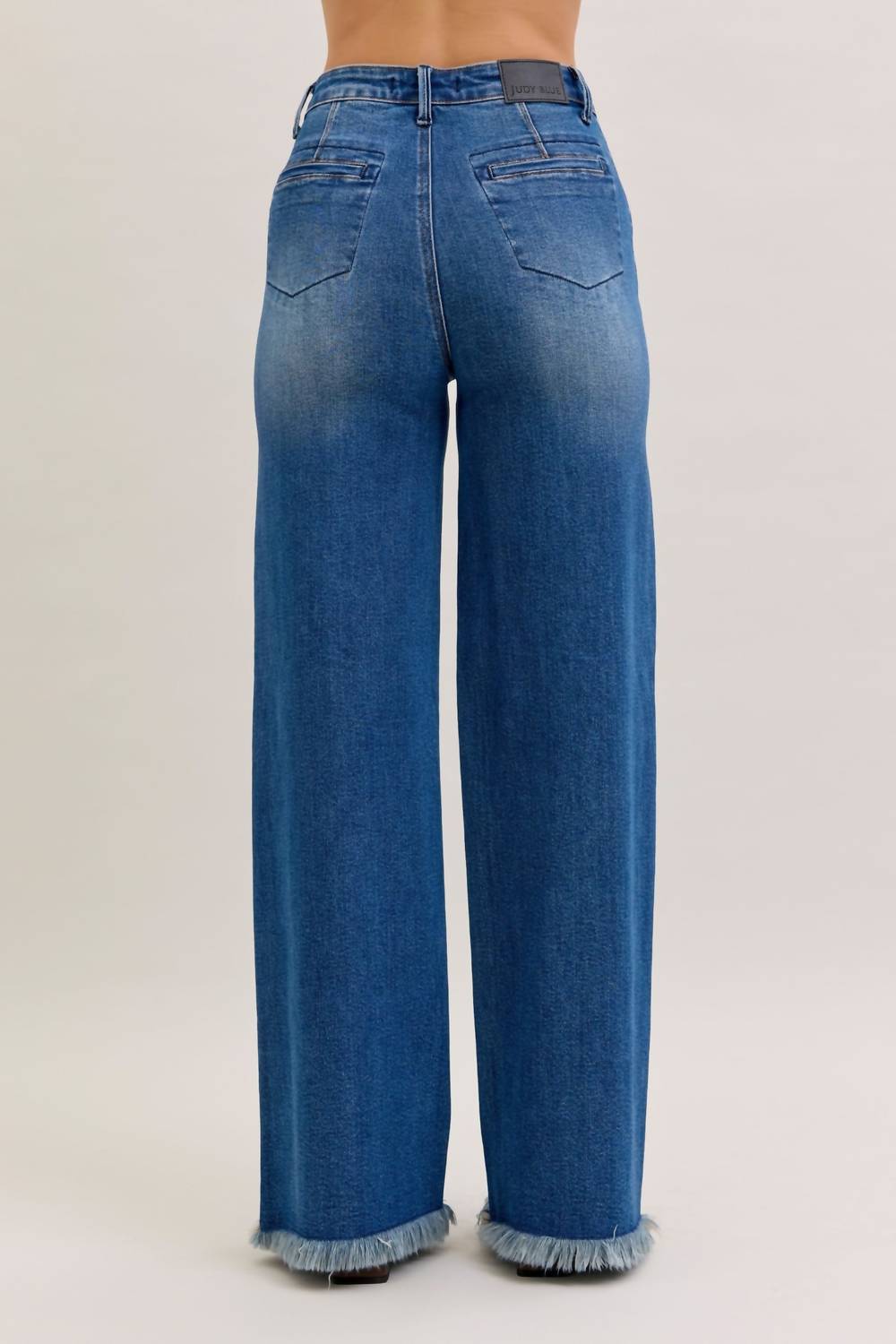 judy-blue-column-leg-button-fly-jeans