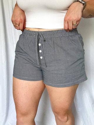 Le Lis - Women's Beachside Checkered Shorts