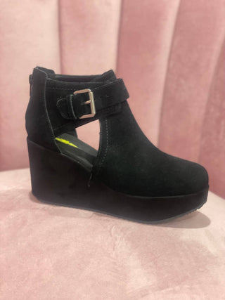 Volatile - Women's Romford Wedge Booties