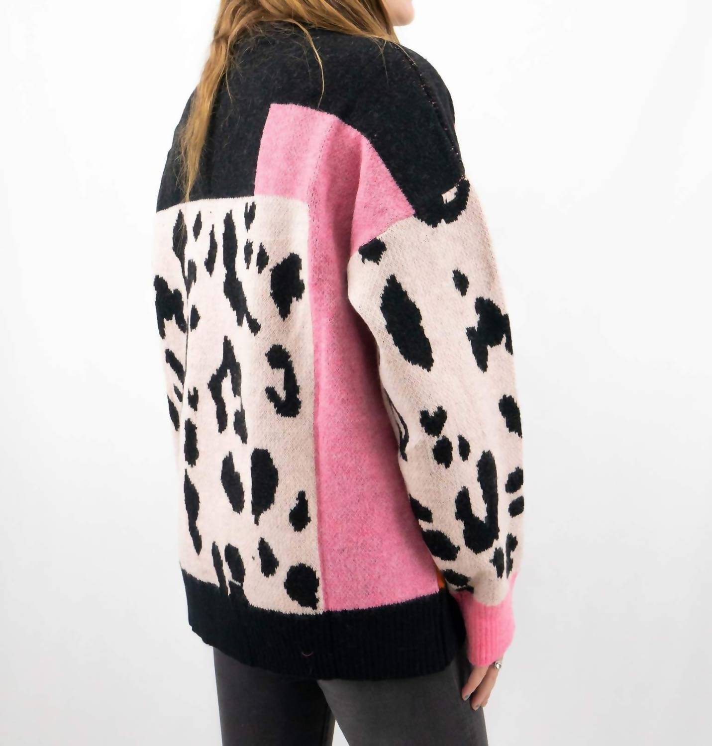 Anniewear - Leopard Color Block Sweater