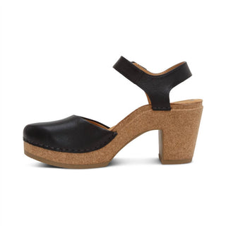 Aetrex - Women's Finley Cork Sandals