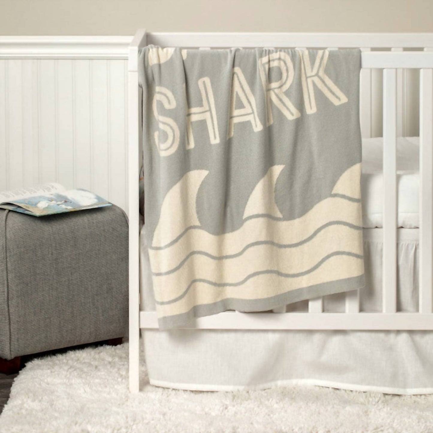 Demdaco - Baby Shark Woven Blanket