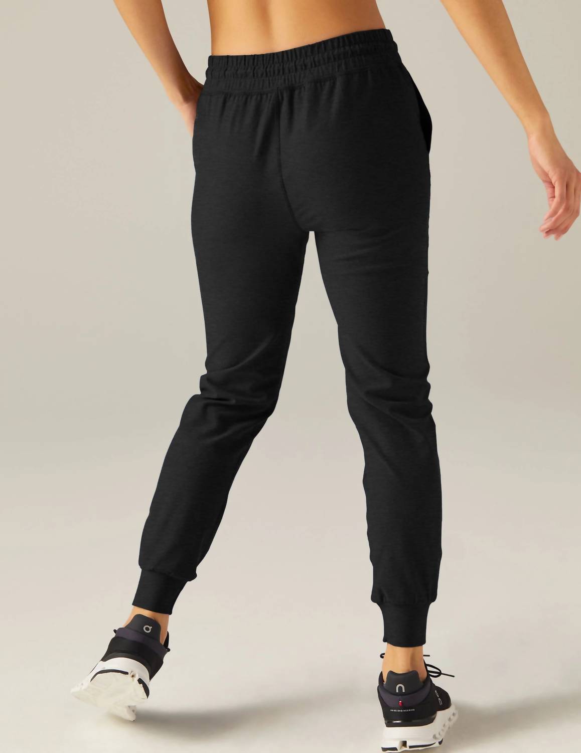 Beyond Yoga - Spacedeye Commuter Midi Jogger