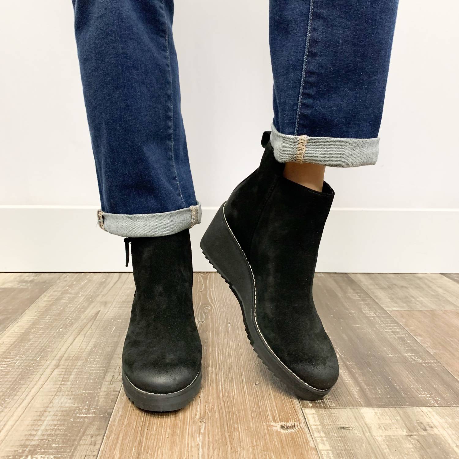 sofft-womens-emeline-wedge-bootie