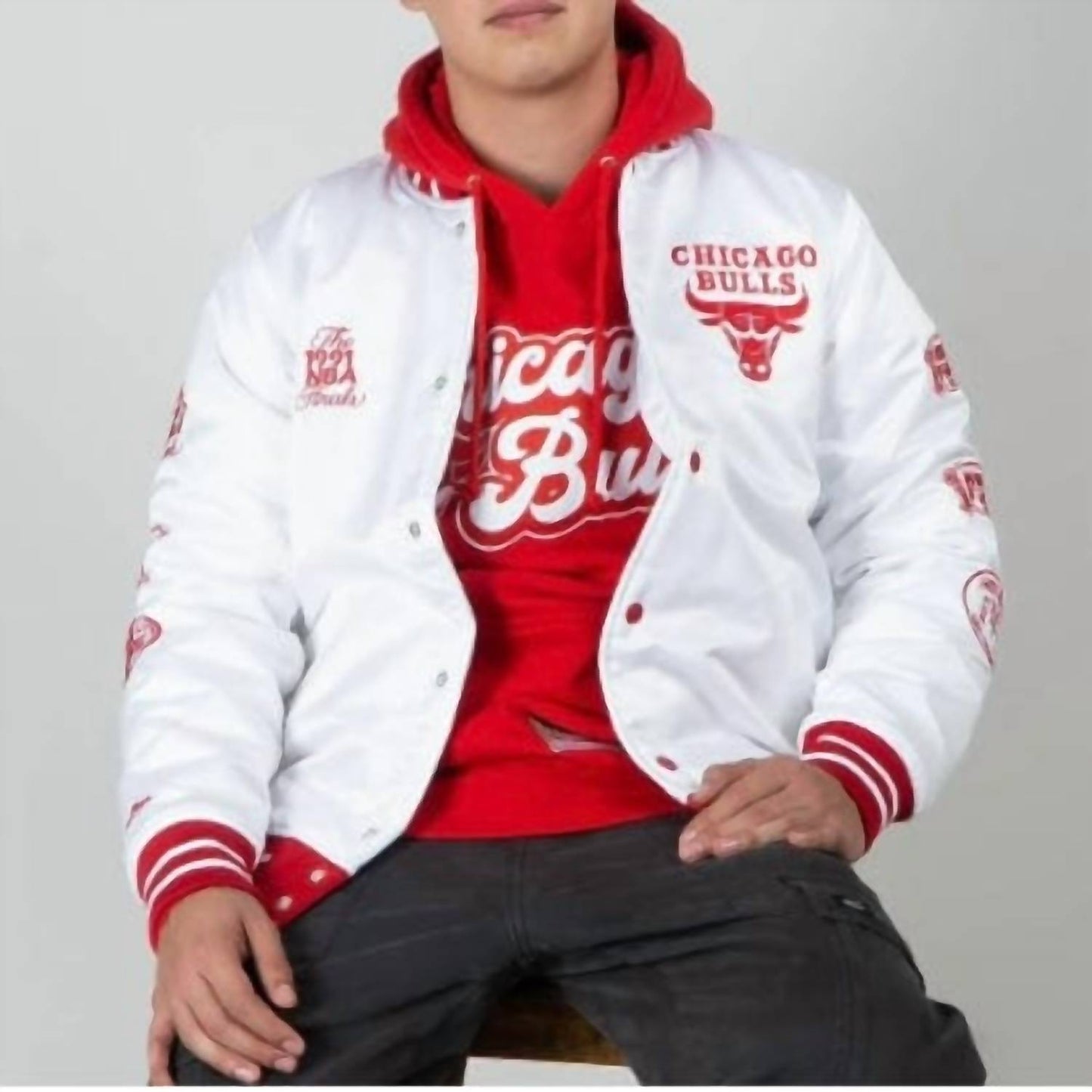 Mitchell & Ness - Chicago Bulls S.o.u.l Cherry Bomb Jacket