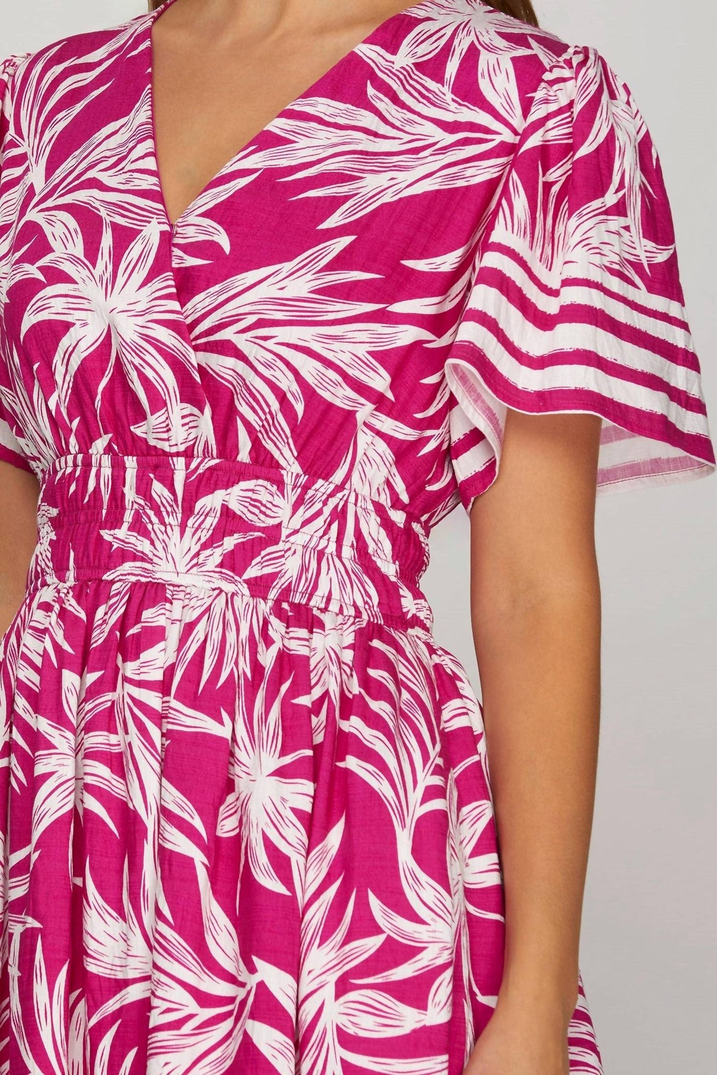 She + Sky - Short Sleeve Woven Tropical Print Midi Dress