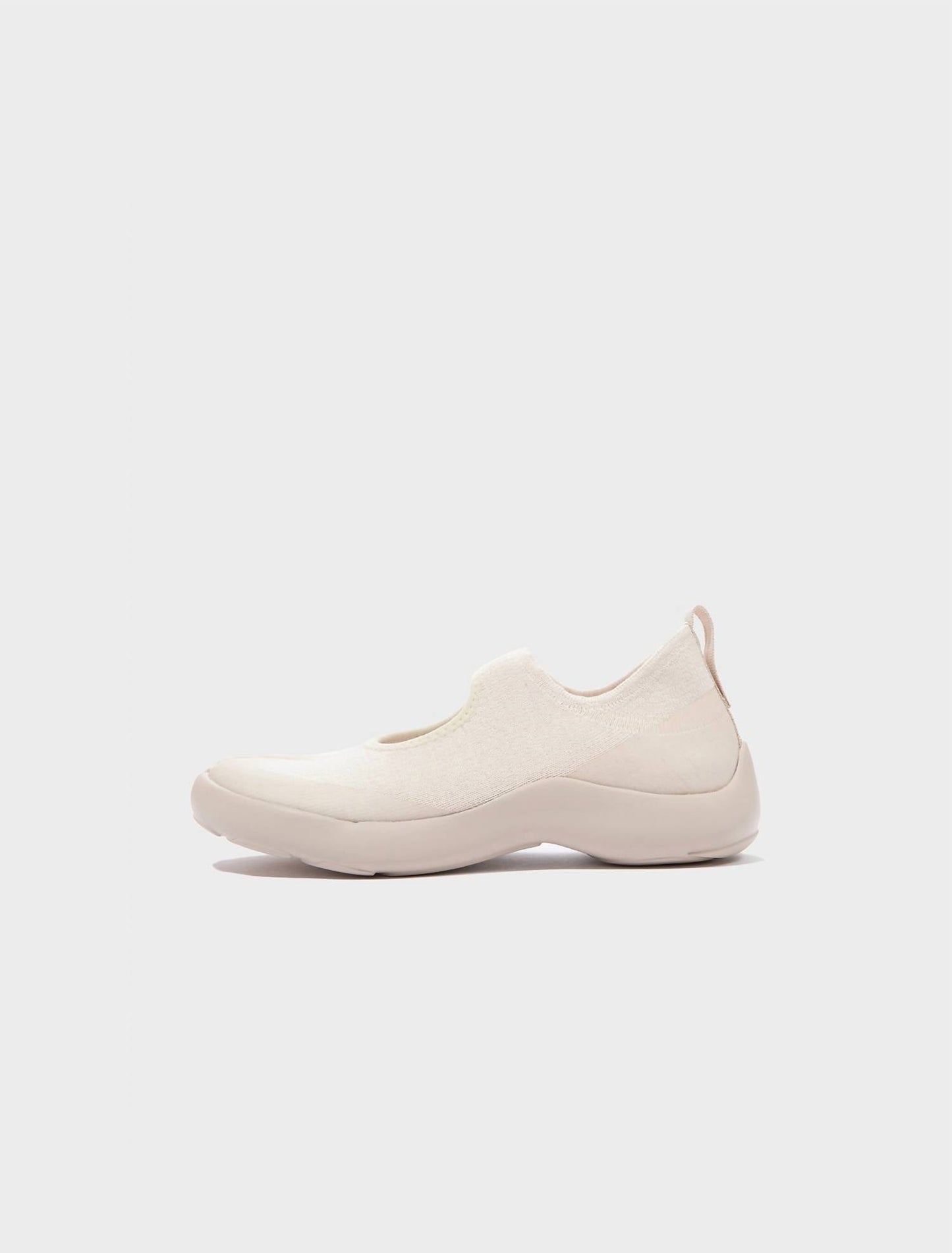 Tabi - Women's Closed Sandal