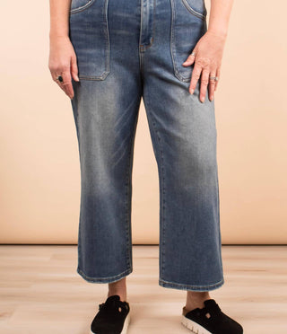 Judy Blue - Women's Wide Crop Jeans