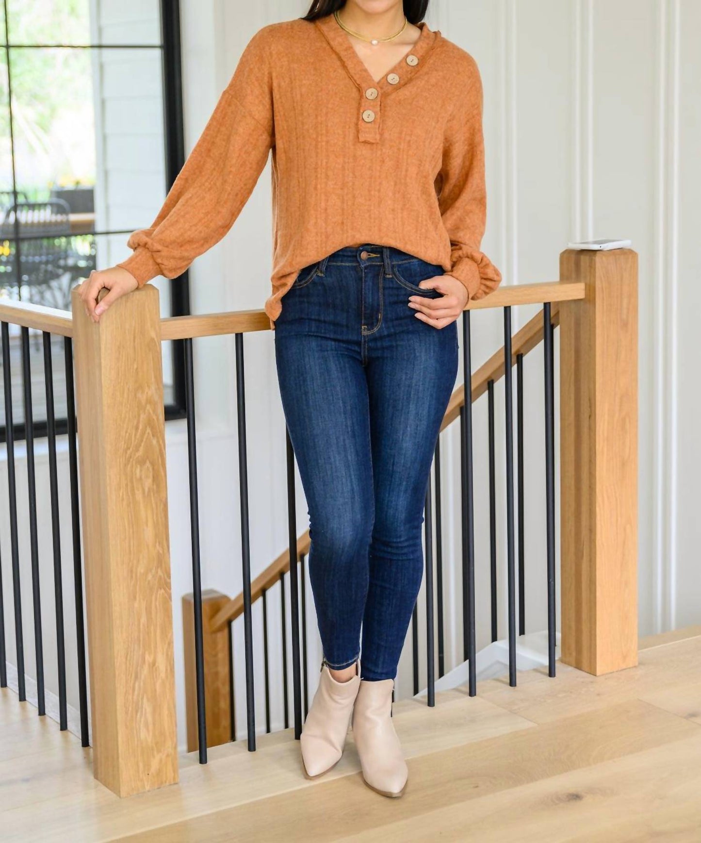 Judy Blue - Back Yoke Skinny Jeans with Phone Pocket