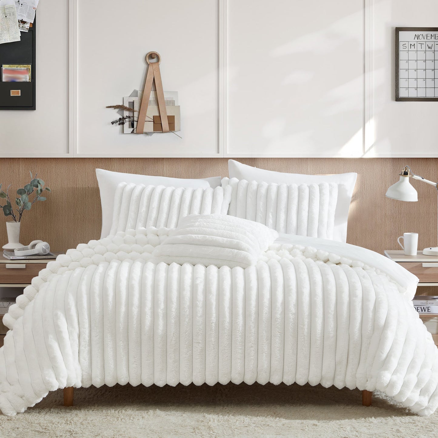 Everett 4-Piece White Micro Mink King Bedding Ensemble