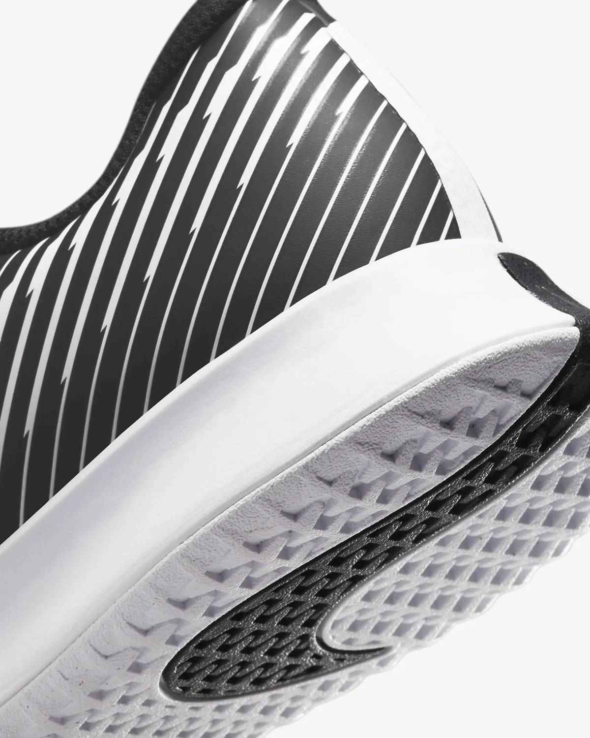 Nike - Women's Court Air Zoom Vapor Pro 2