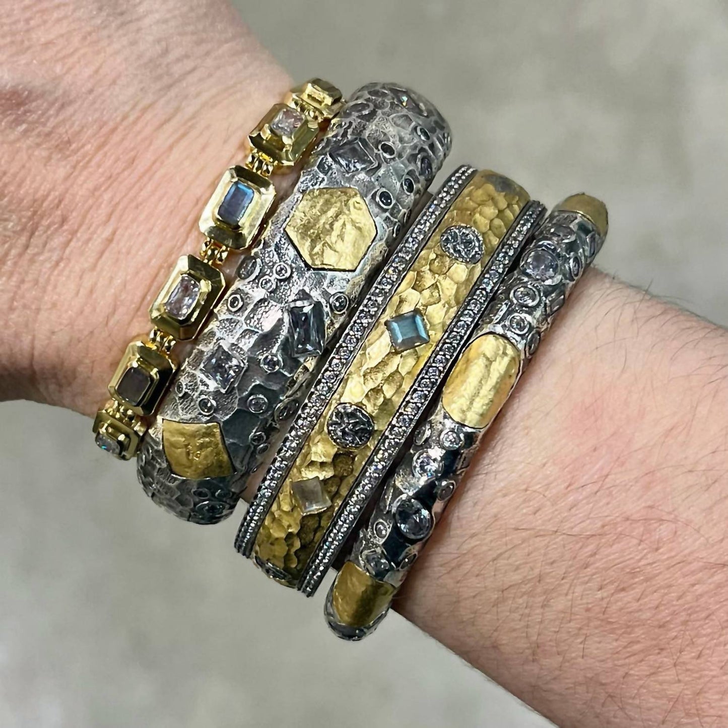 Tat2 Designs - Women's Redondo Bangle