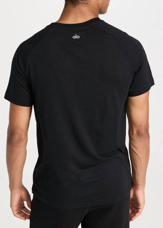 Alo Yoga - Triumph Crew Neck Tee