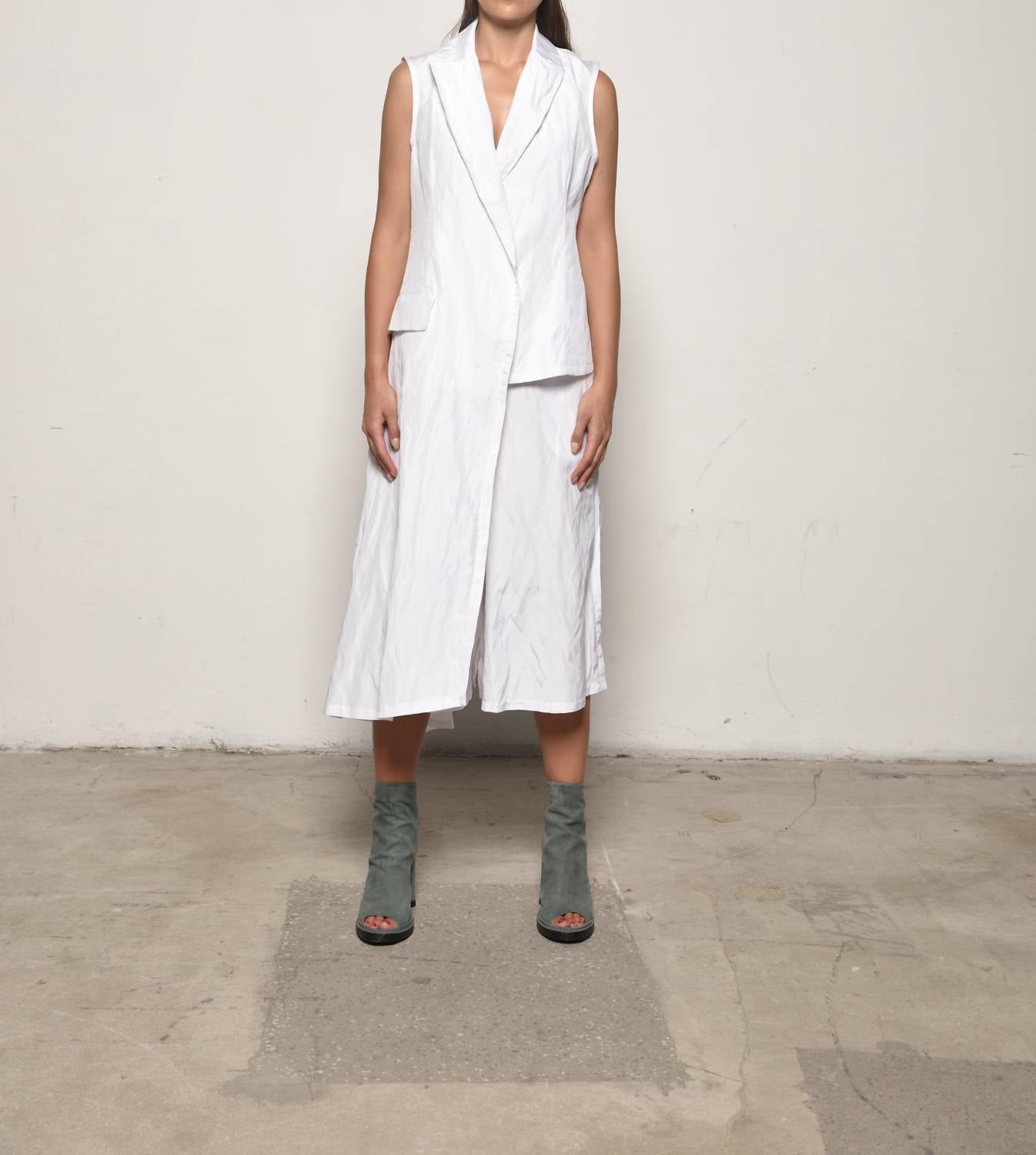 Simply Mila - Uneven Vest