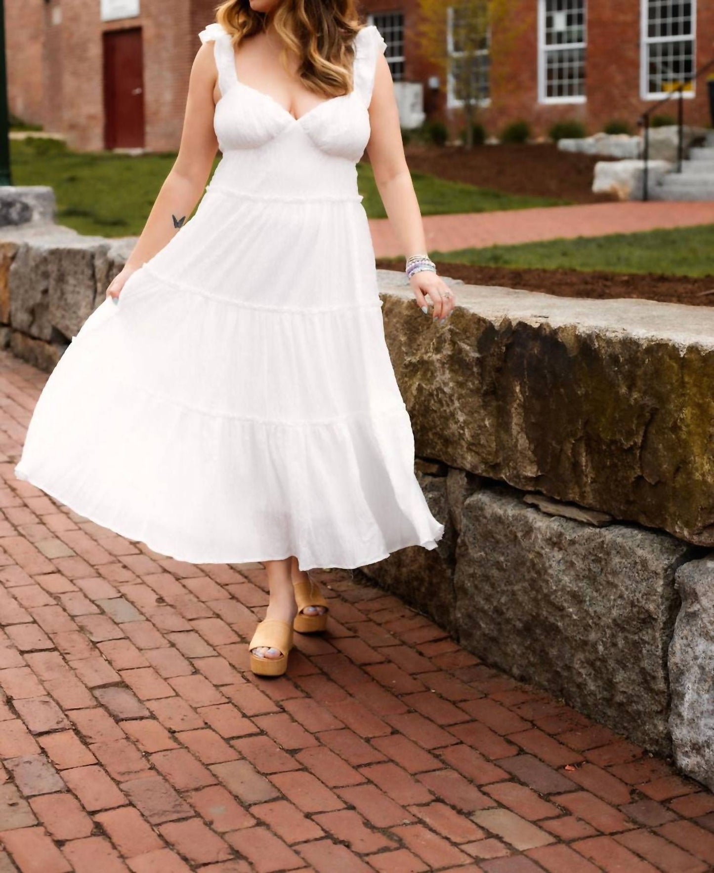 Le Lis - Small Town Girl Maxi Dress