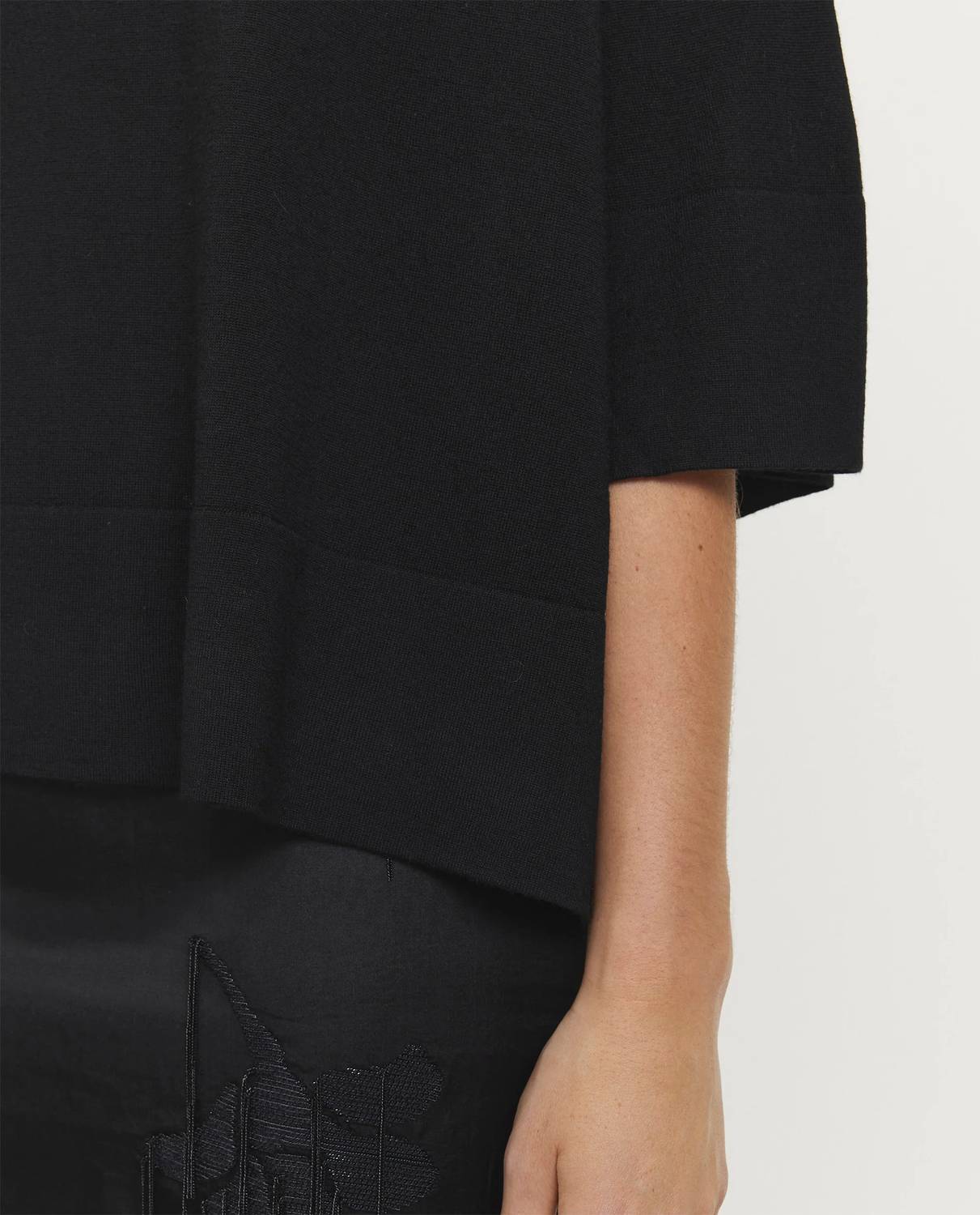 Psophia - Short Sleeve Turtleneck/Poncho