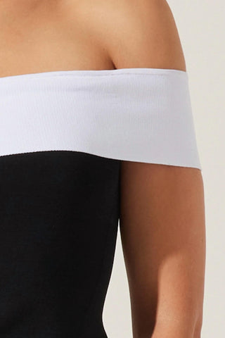 Astr - Rochelle Off-shoulder Top