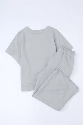 Aapparella - Textured T-shirt And Pant Set