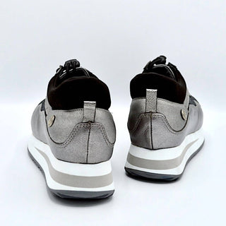 Chelsea Jones - Women's Verse Elevated Trainer Shoes