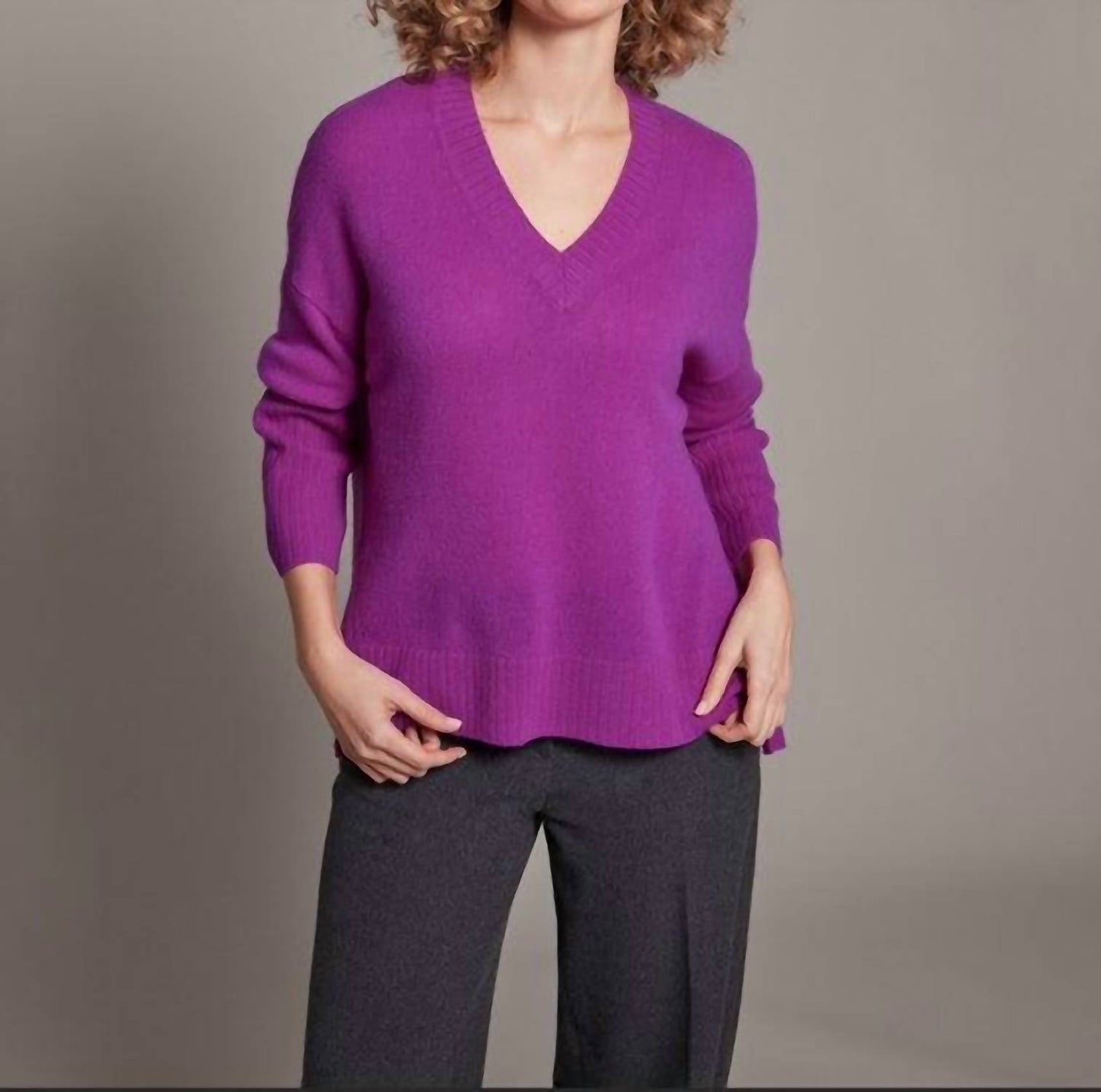 Alashan Cashmere - Devin Hi-low V-neck Top