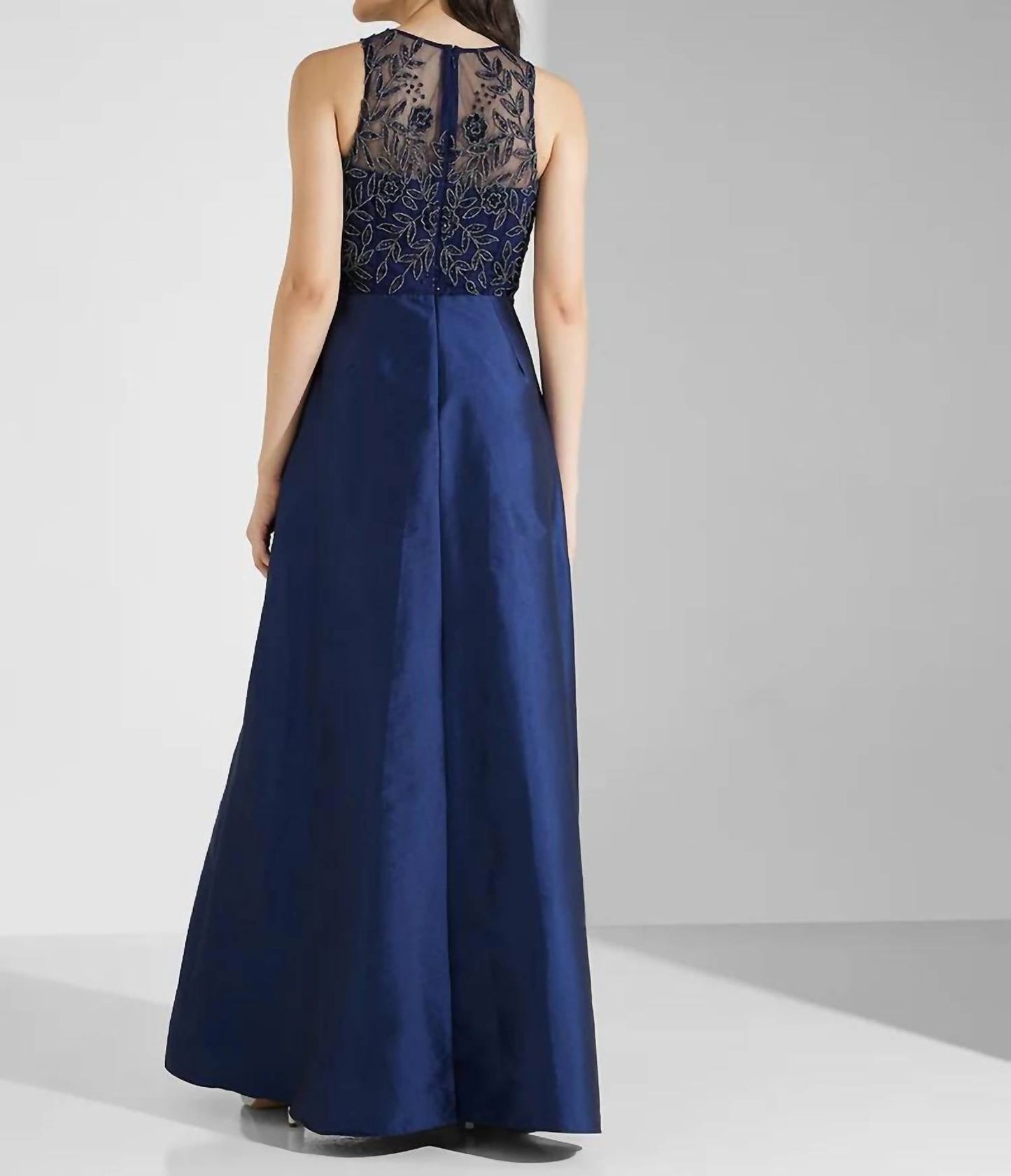 Adrianna Papell - Sleeveless Beaded Bodice Tiered Gown