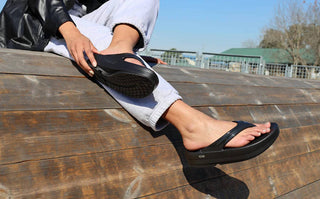 Oofos - Women's Oomega Thong