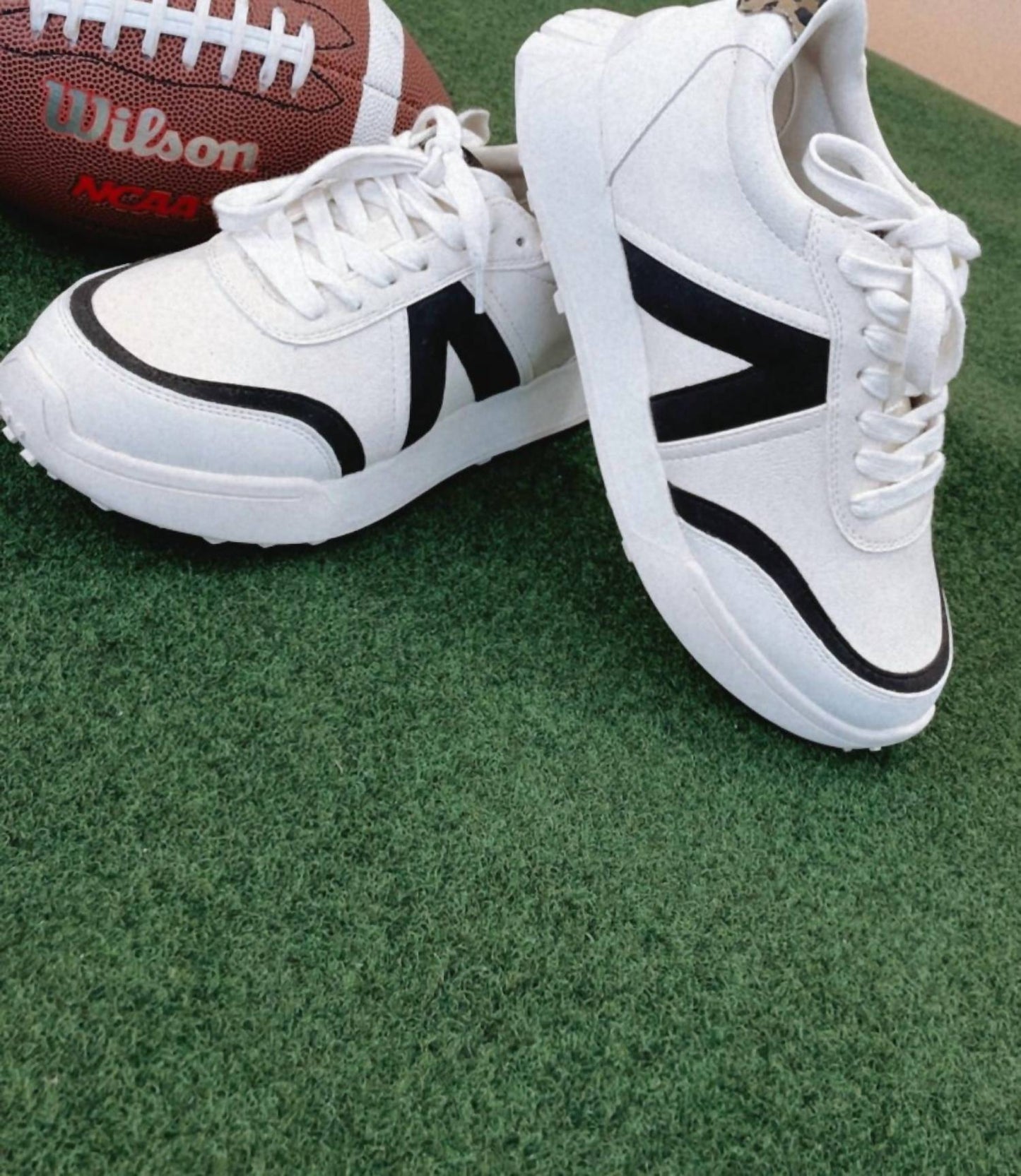 Everyday Chic Boutique - Women's Leopard Sneakers