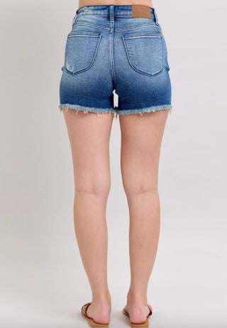Judy Blue - V-front Shield Pocket Shorts