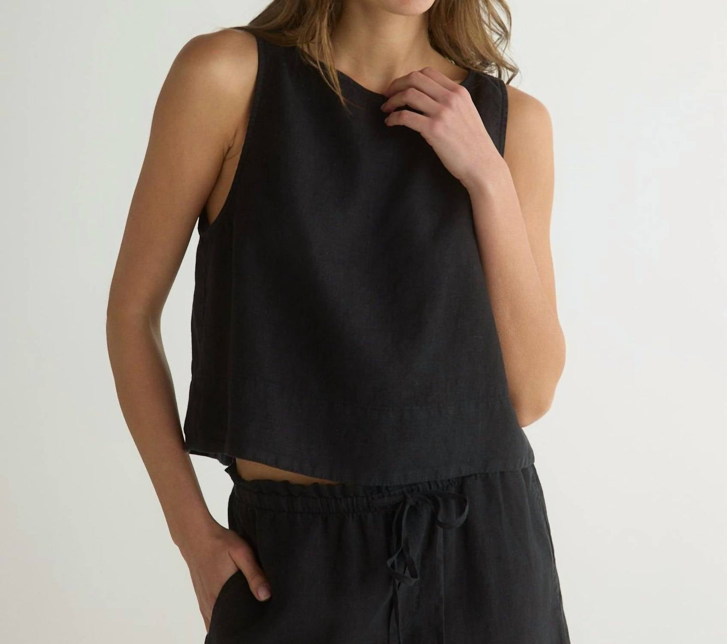 Bella Dahl - Sleeveless Boat Neck Split Back Top