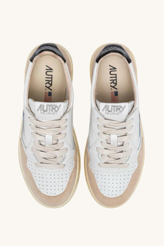Autry - Women's Medalist Low Sneaker
