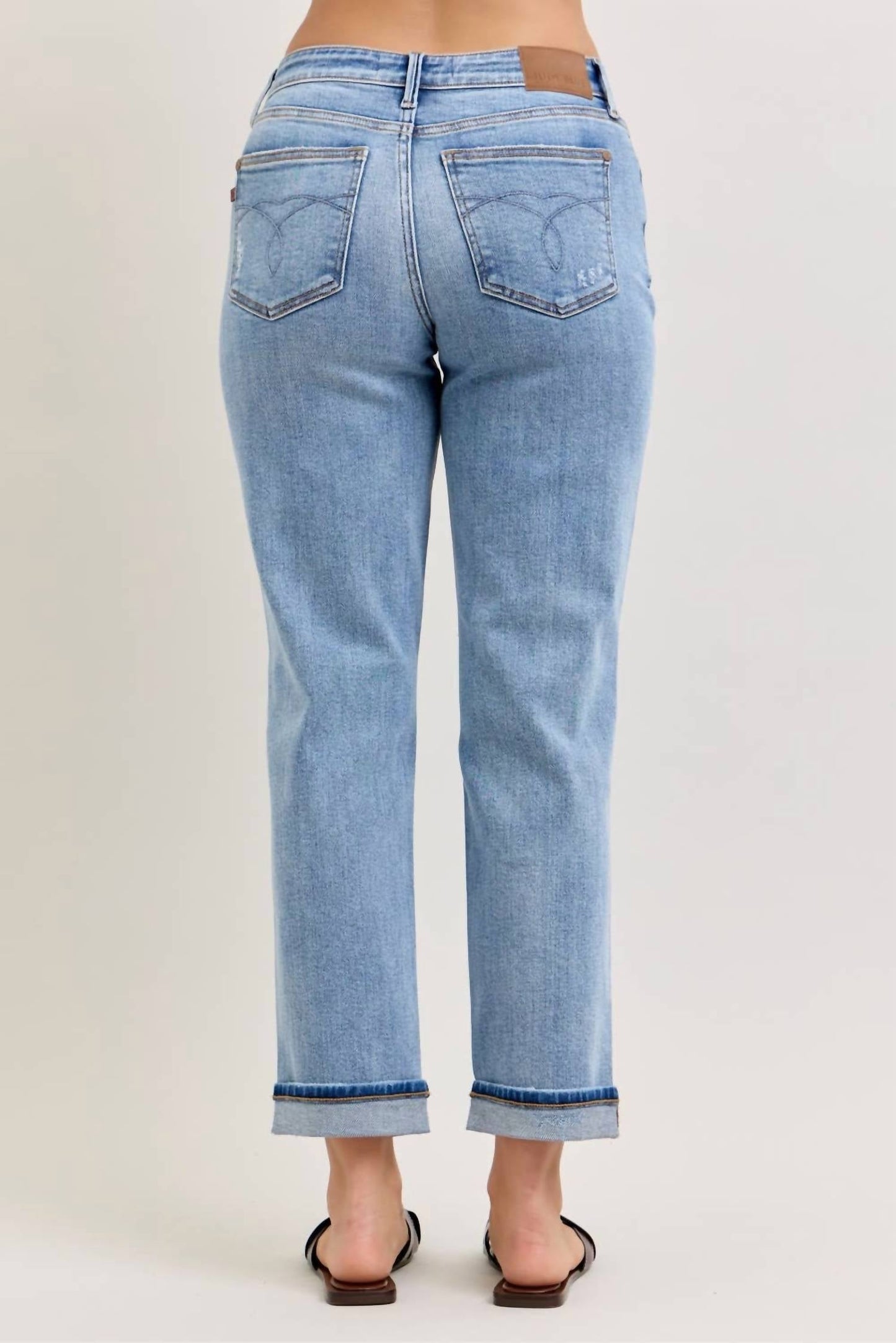 Judy Blue - Boyfriend Jeans With Destroyed Knee & Folded Cuff