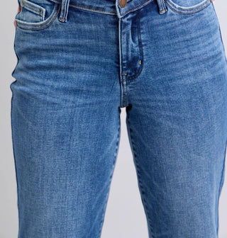 Judy Blue - High Waist V-front Straight Fit Jeans