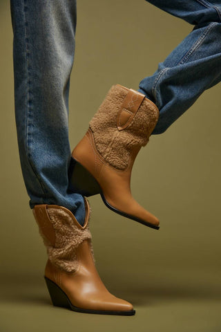 Free People - PITCHFORK POINT SHEARLING BOOT