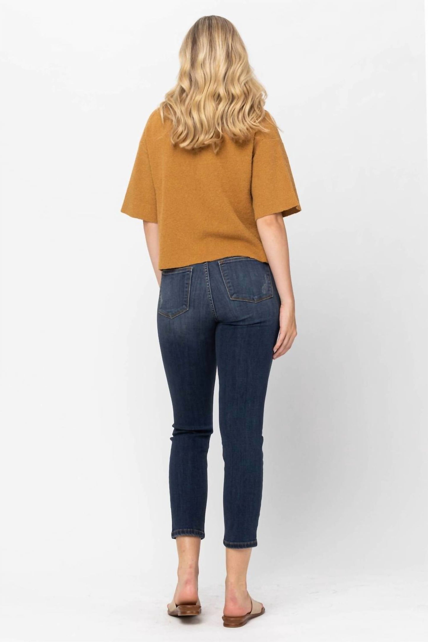 Judy Blue - Mid Rise Cropped Relaxed Denim Jeans
