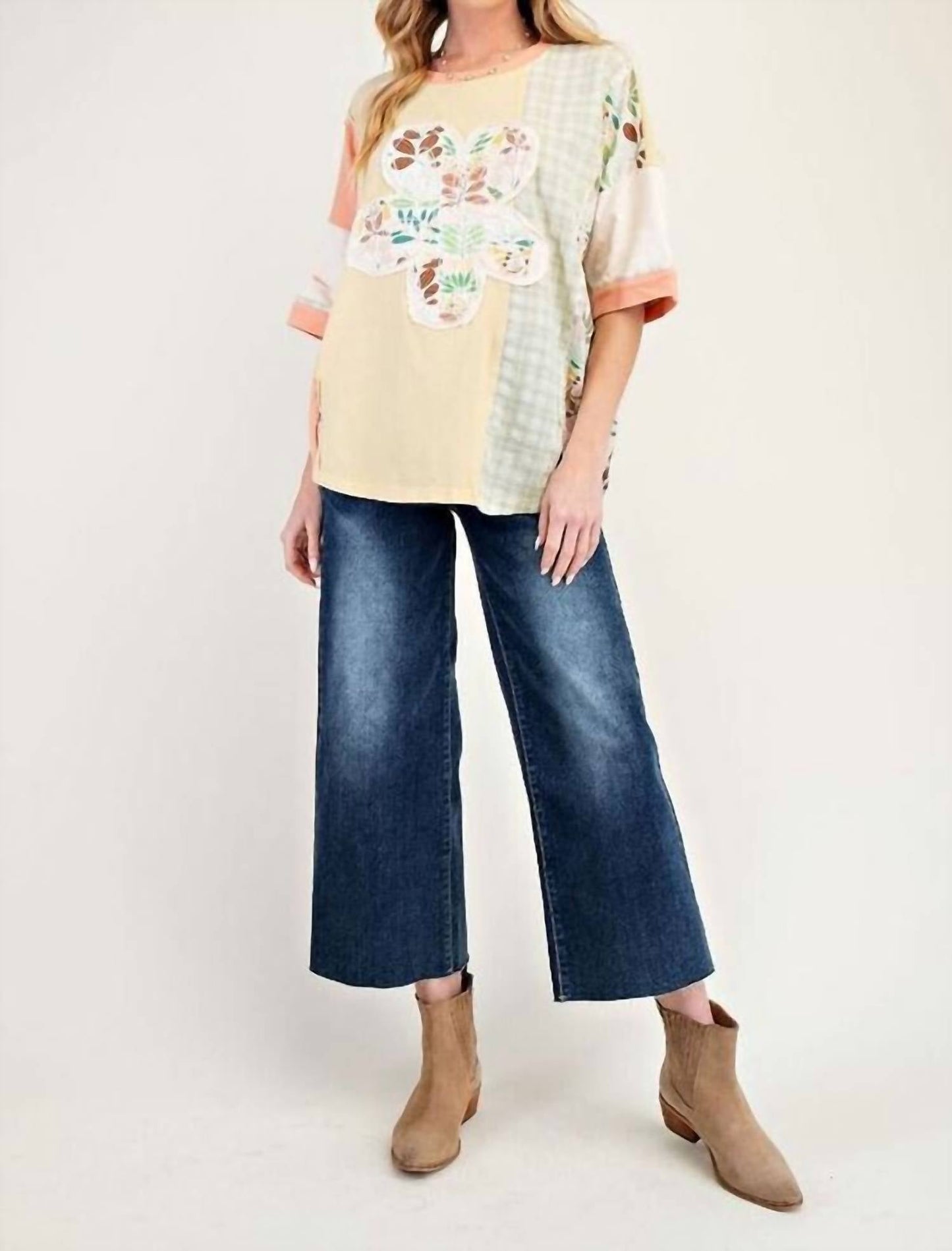 Easel - Flower Applique Patchwork Top